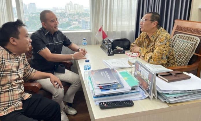pimpinan_dprd_medan_dan_deli_serdang_bawa_isu_banjir_ke_dpr_ri
