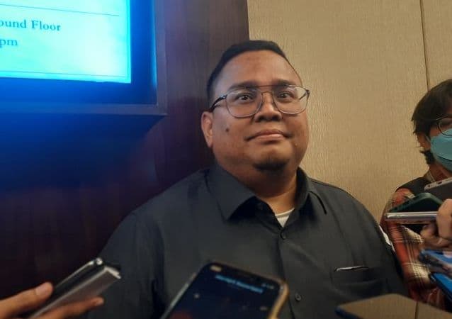 pingsan_di_gbk_ketua_bawaslu_rahmad_bagja_dilarikan_ke_rumah_sakit