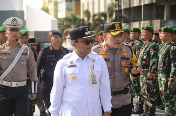 pj_bupati_padangsidimpuan_pimpin_apel_gelar_pasukan_operasi_ketupat_toba