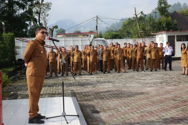 pj_bupati_taput_tekankan_sinergitas_bangun_roda_pemerintahan