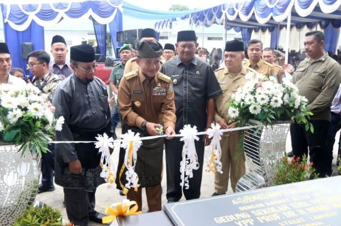 pj_gubernur_di_kabupaten_langkat_smk_peternakan_menjawab_tantangan_masa_depan