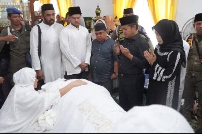 pj_gubernur_sumut_lepas_jenazah_dato_seri_syamsul_arifin