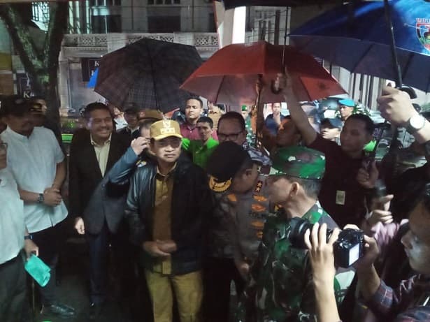 pj_gubsu_tinjau_pelaksanaan_malam_natal_di_gereja_katedral_medan