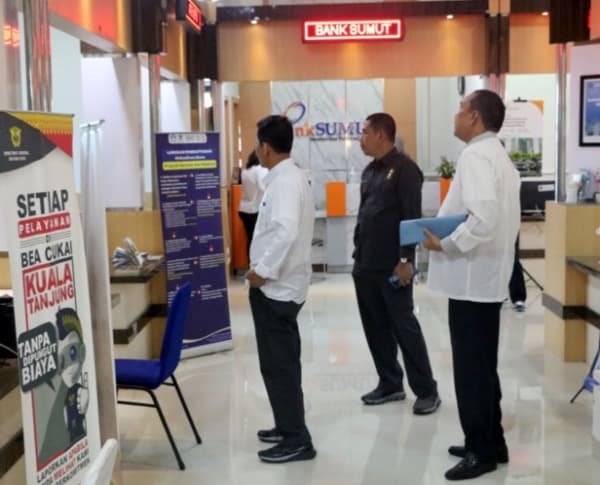 pj_wali_kota_tebing_tinggi_terima_studi_banding_pemko_binjai_perihal_pelayanan_publik