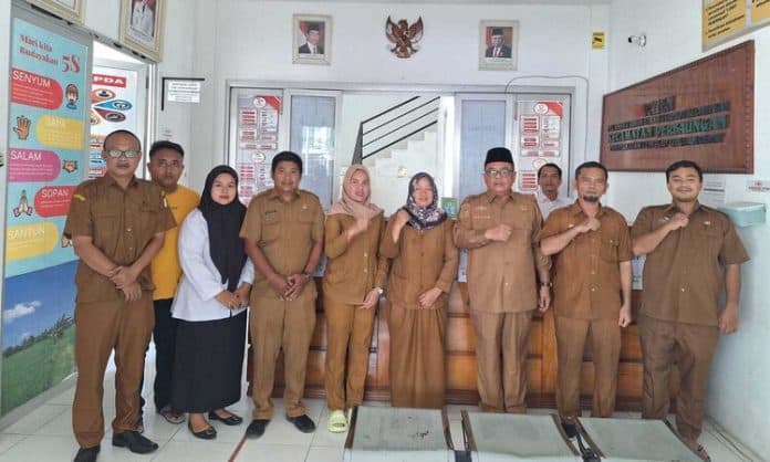 pjs_bupati_sergai_sidak_disiplin_asn_kantor_camat_perbaungan