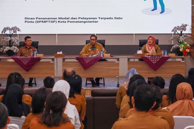 pjs_wali_kota_siantar_simponi_akses_mudah_mendapatkan_pelayanan_publik