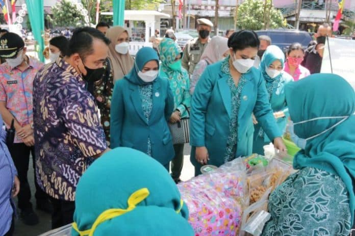 pkk_harus_mampu_merangkul_seluruh_umkm_di_medan