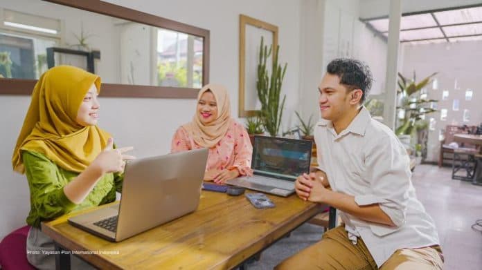 plan_indonesia_dan_microsoft_gencarkan_pelatihan_ai_targetkan_300_ribu_murid_smk_di_indonesia