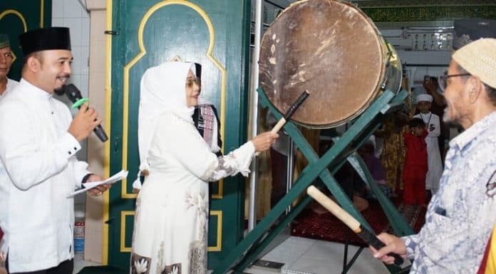 plt_bupati_buka_festival_gema_takbir_tingkat_labuhanbatu