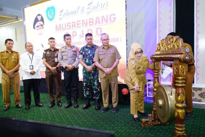 plt_bupati_buka_musrenbang_rpjpd_kabupaten_labuhanbatu_tahun_2025_2045