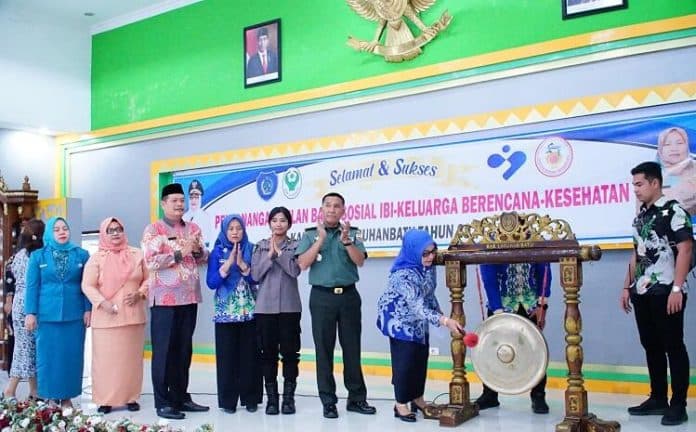 plt_bupati_labuhanbatu_ajak_masyarakat_sukseskan_program_bangga_kencana
