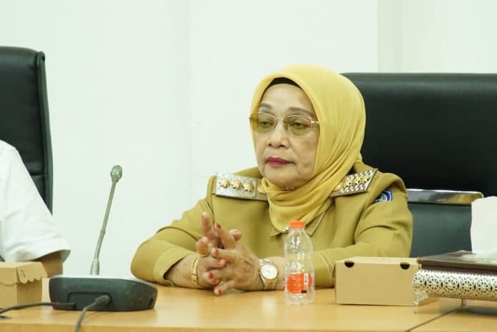 plt_bupati_labuhanbatu_curhat_ke_anggota_dprd_sumut_soal_pembangunan_jalan
