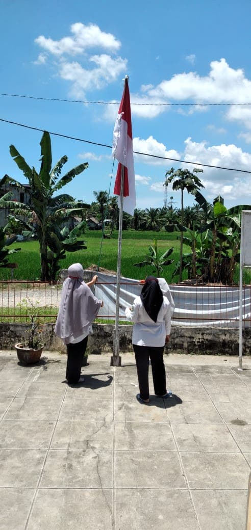 plt_kadis_kesehatan_langkat_akui_kapus_teledor_merah_putih_lusuh_tidak_diganti