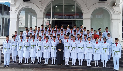 plt_wali_kota_siantar_kukuhkan_60_paskibraka_1_orang_sempat_pingsan
