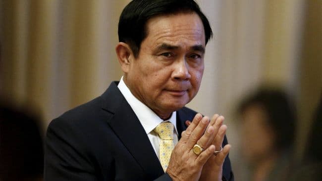 pm_thailand_didesak_ribuan_demonstran_agar_mundur