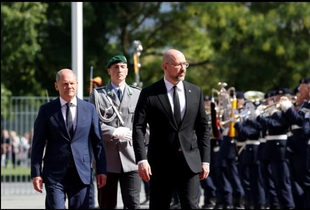pm_ukraina_kunjungi_berlin_untuk_mencari_lebih_banyak_senjata