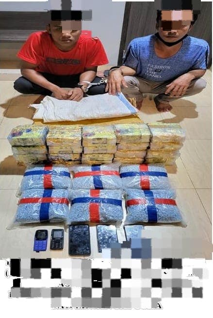 polda_sumut_amankan_sabu_20_kg_dan_pil_ekstasi_30_ribu_dari_pekan_baru