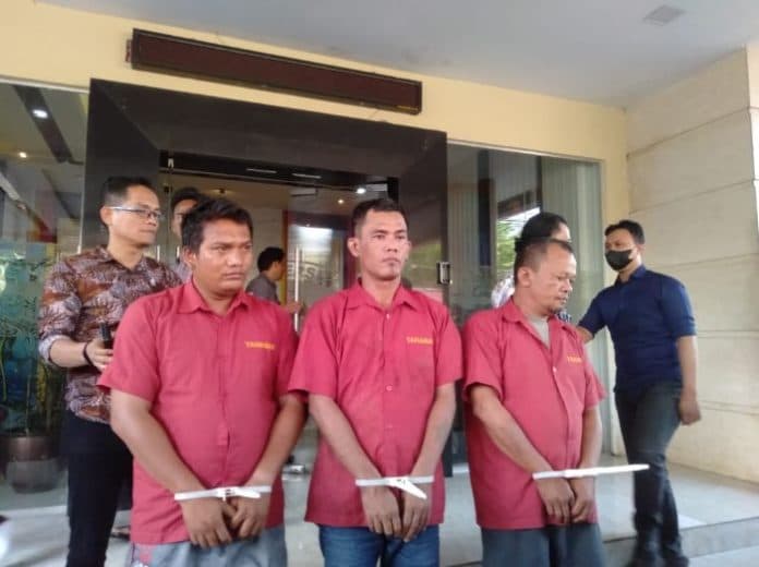 polda_sumut_bekuk_tiga_pelaku_pembakaran_mobil_wartawan_di_medan