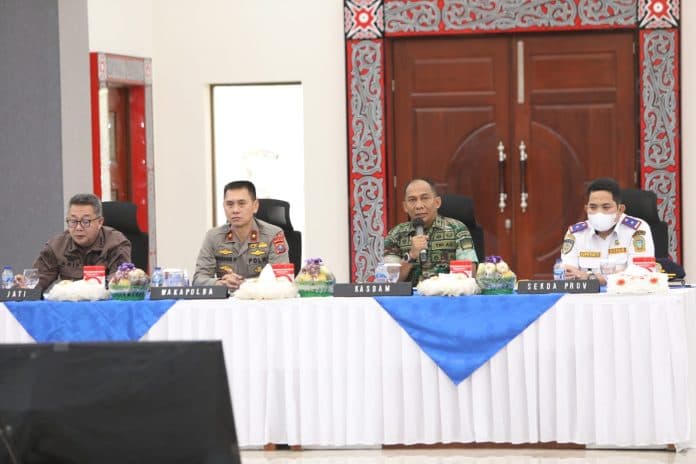 polda_sumut_bersama_stakeholder_gelar_apel_jaga_kamtibmas_sumut_kondusif