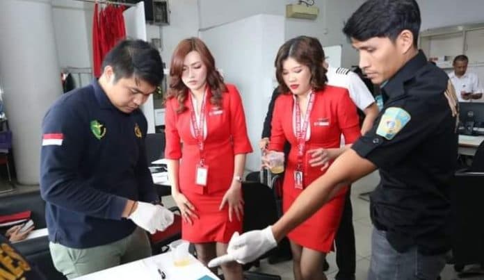 polda_sumut_cek_urine_mendadak_awak_pesawat_di_bandara_kualanamu_hasilnya