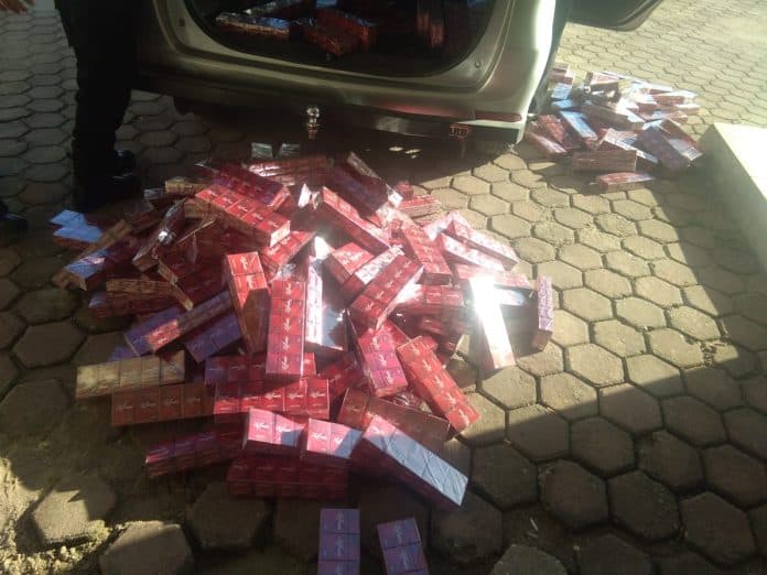 polda_sumut_dan_polres_palas_kejar_pemasok_rokok_luffman_tanpa_cukai
