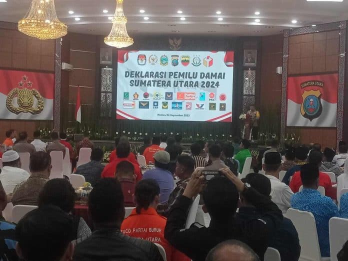 polda_sumut_deklarasi_pemilu_damai_ini_pesan_irjen_agung