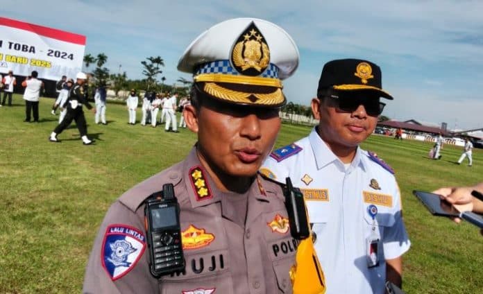 polda_sumut_siagakan_alat_berat_di_titik_rawan_longsor_saat_nataru