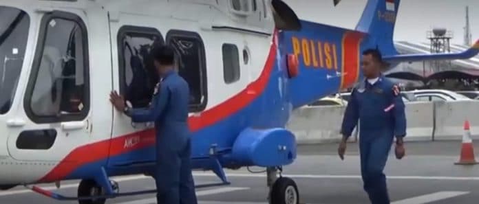 polda_sumut_siagakan_helikopter_saat_pelaksanaan_powerboat_balige