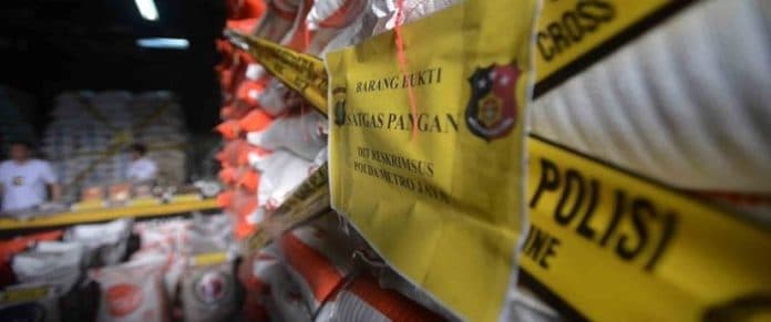 poldasu_gerebek_gudang_diduga_tempat_pengoplos_beras
