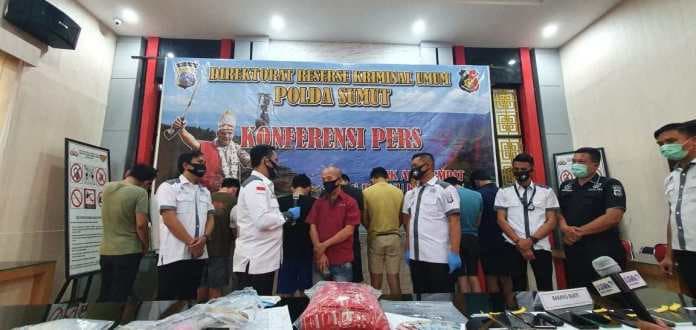 poldasu_pulangkan_10_terapis_gay_tetapkan_seorang_tersangka