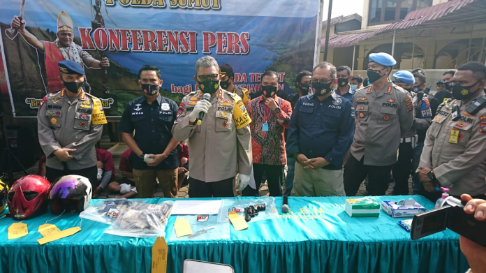 poldasu_tangkap_5_perampok_nasabah_bank_antar_provinsi_satu_pelaku_ditembak_mati