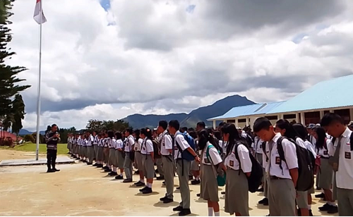 police_goes_to_school_polres_toba_turun_langsung_ke_sekolah
