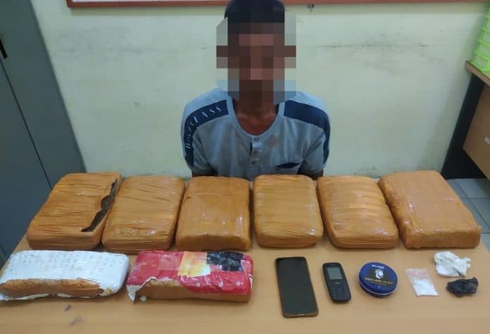 polisi_amankan_7_kg_ganja_dan_508_gram_sabu_dari_jalan_lintas_sidikalang_subulussalam