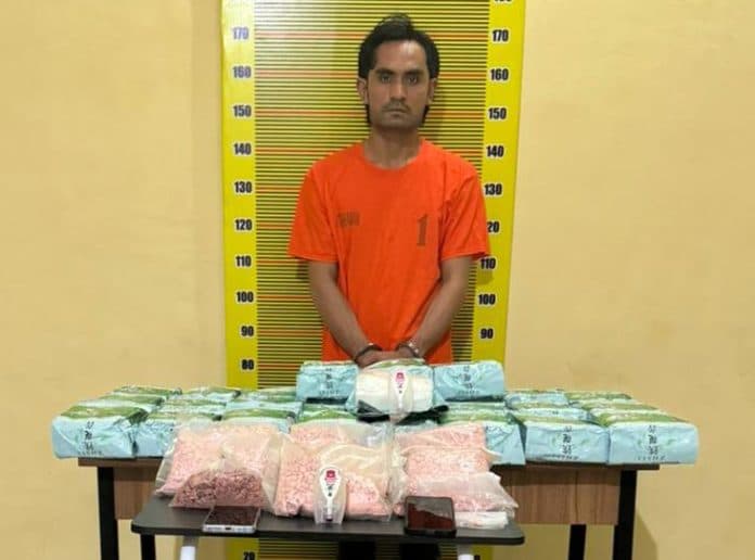 polisi_amankan_ribuan_pil_ekstasi_dan_pemiliknya_di_tanjung_morawa