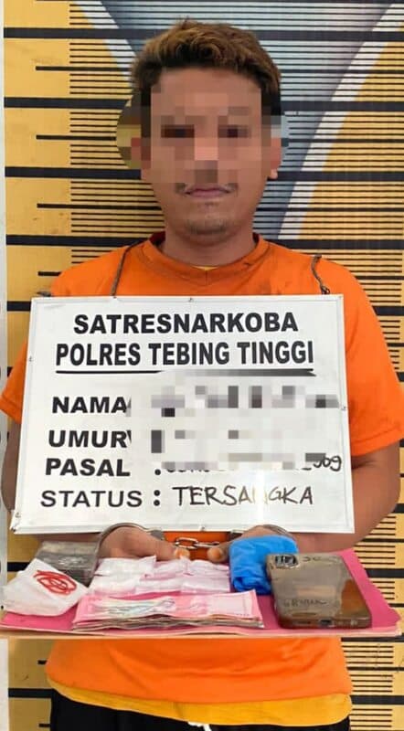 polisi_gerebek_rumah_warga_desa_paya_lombang_seorang_pria_ditangkap