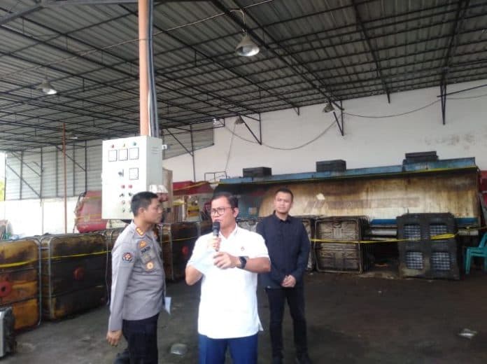 polisi_grebek_gudang_kencing_truk_bbm_di_labuhan_deli_puluhan_ton_solar_disita