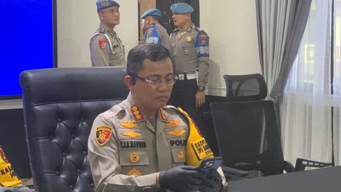 polisi_kembangkan_pengakuan_pria_asal_balikpapan_jadi_kurir_narkoba