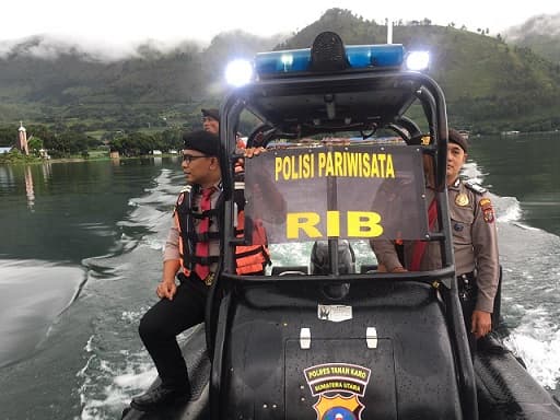 polisi_masih_amankan_sejumlah_objek_wisata_di_sumut