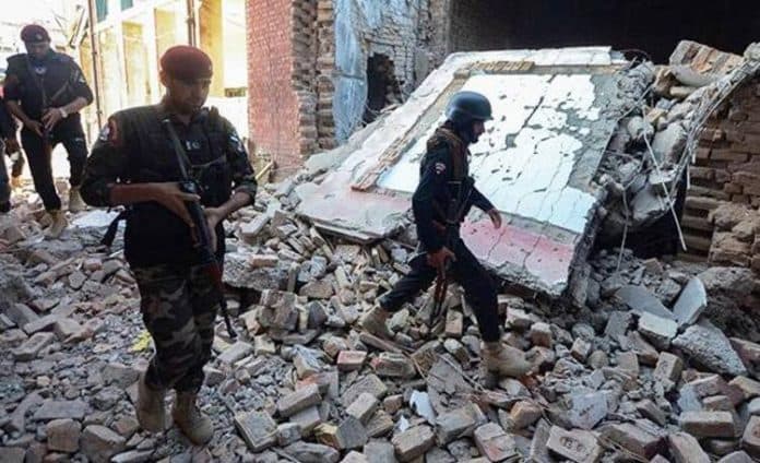 polisi_pakistan_duga_isis_dalang_bom_bunuh_diri_tewaskan_46_orang