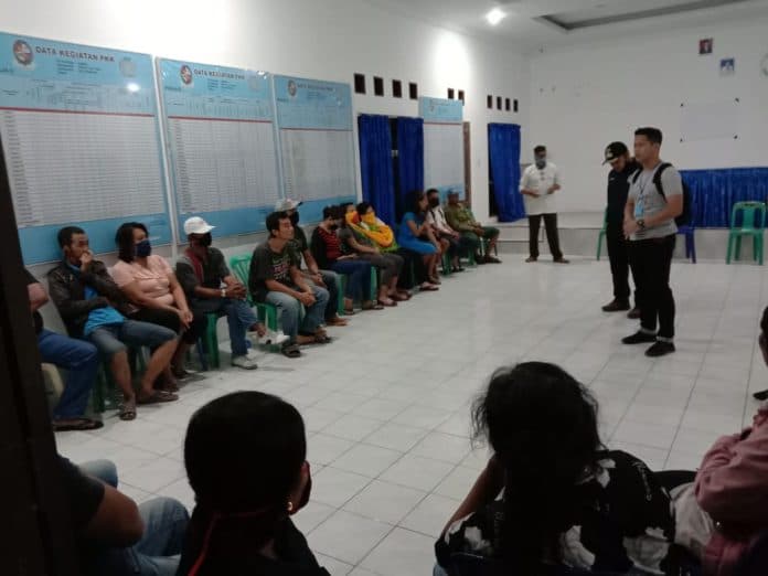 polisi_razia_panti_pijat_dan_lapo_tuak_di_desa_sampali_percut_sei_tuan