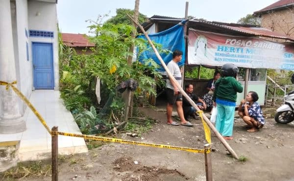 polisi_sebut_tiga_korban_penikaman_di_percut_dilarikan_ke_rs_murni_teguh