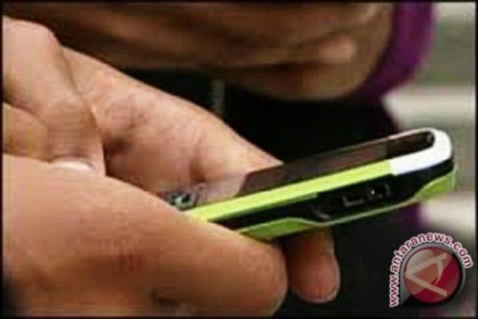 polisi_tahan_pelaku_penipuan_online_di_gunungsitoli