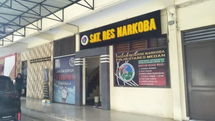 polisi_tangkap_3_pengedar_narkoba_di_kawasan_rel_ka_tembung