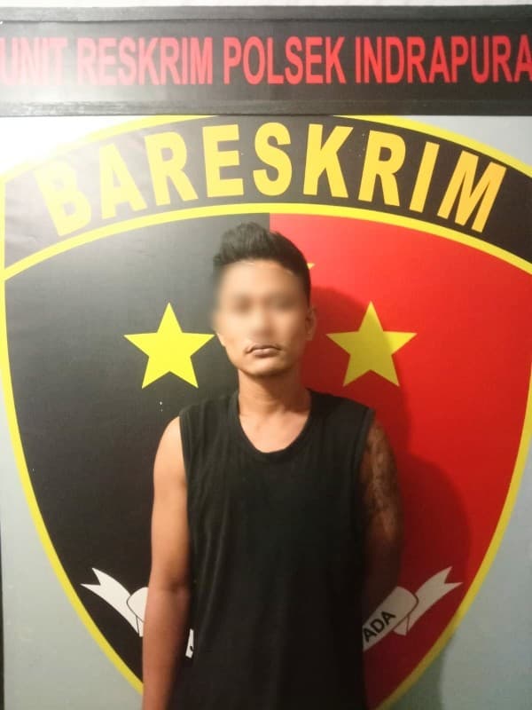 polisi_tangkap_tersangka_penganiaya_korbannya_menggunakan_pisau