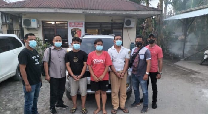 polisi_tangkap_tiga_pelaku_pencurian_mobil_di_binjai