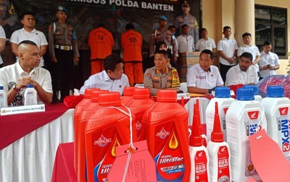 polisi_ungkap_industri_oli_palsu_yang_beredar_sejak_2023
