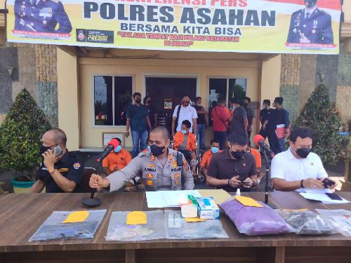 polres_asahan_tangkap_komplotan_perampok_dan_penadah_truk_sawit