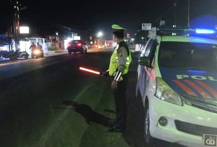 polres_batu_bara_gencarkan_patroli_blue_light_cegah_laka_dan_kriminalitas