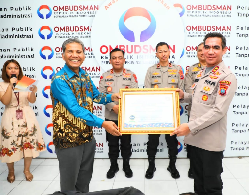 polres_batu_bara_raih_penghargaan_pelayanan_publik_kualitas_tinggi