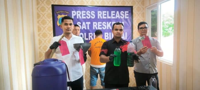 polres_binjai_bongkar_praktik_pemalsuan_bbm_jenis_pertalite
